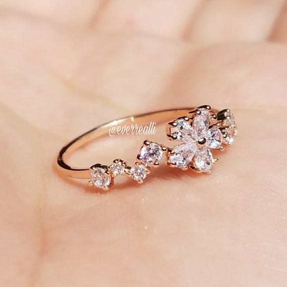 Rose Gold Dainty Diamond Flower Ring - Picture 4 of 4